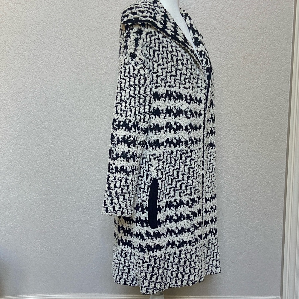 Sale! Chic Black and White Textured Cardigan, size S. NWT - Picture 4 of 13